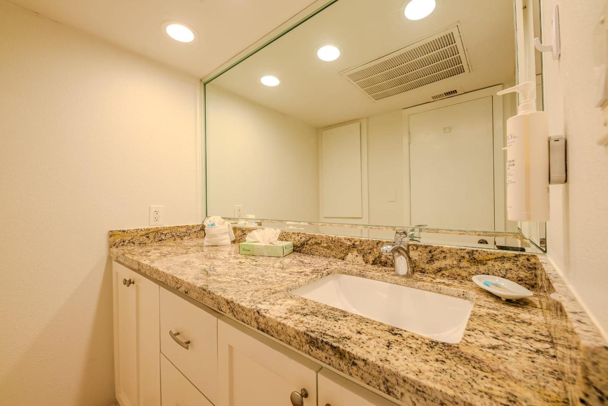 Kingfishers Retreat Serene 1Br Escape With Balcony 207 South Padre Island Luaran gambar